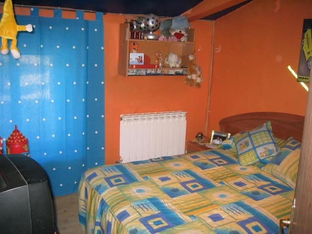 Chalet de 4 habitaciones en Brañosera en venta - 39.800 € (Ref: 4852508)