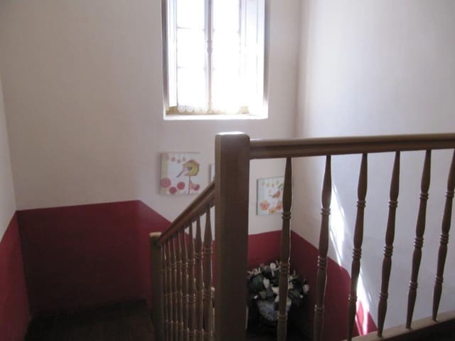 5 chambre Villa/Maison à vendre à Valderredible - 90 000 € (Ref: 4852513)