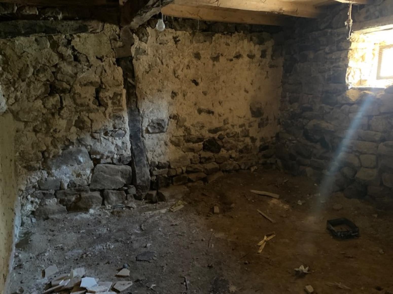 4 soveværelse Villa til salg i Cervera de Pisuerga - € 39.000 (Ref: 4852518)