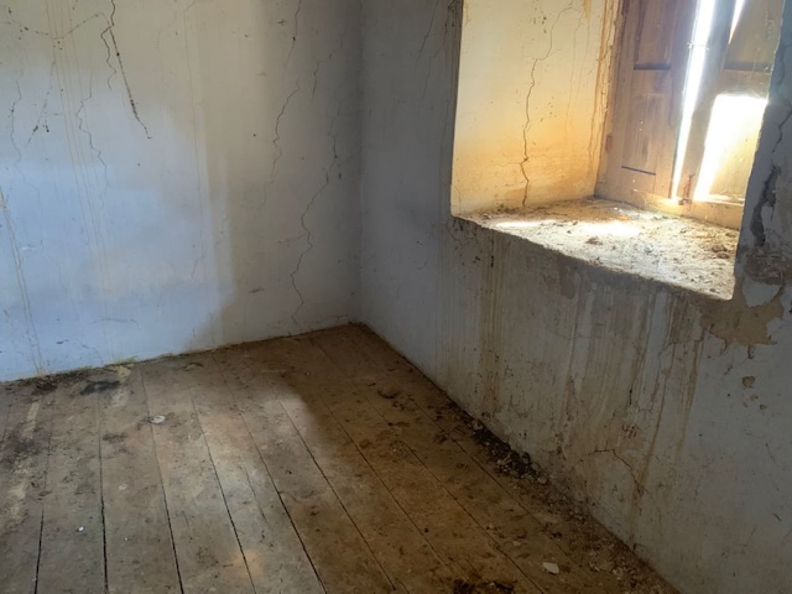 4 soveværelse Villa til salg i Cervera de Pisuerga - € 39.000 (Ref: 4852518)