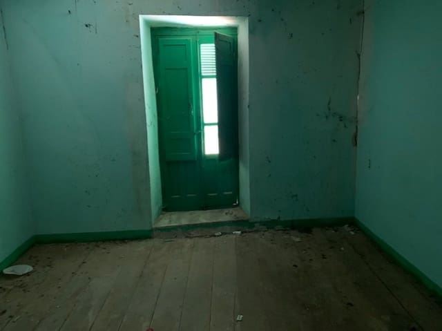 4 soveværelse Villa til salg i Cervera de Pisuerga - € 39.000 (Ref: 4852518)