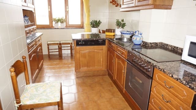 3 chambre Villa/Maison à vendre à Valdeolea avec garage - 150 000 € (Ref: 4852529)