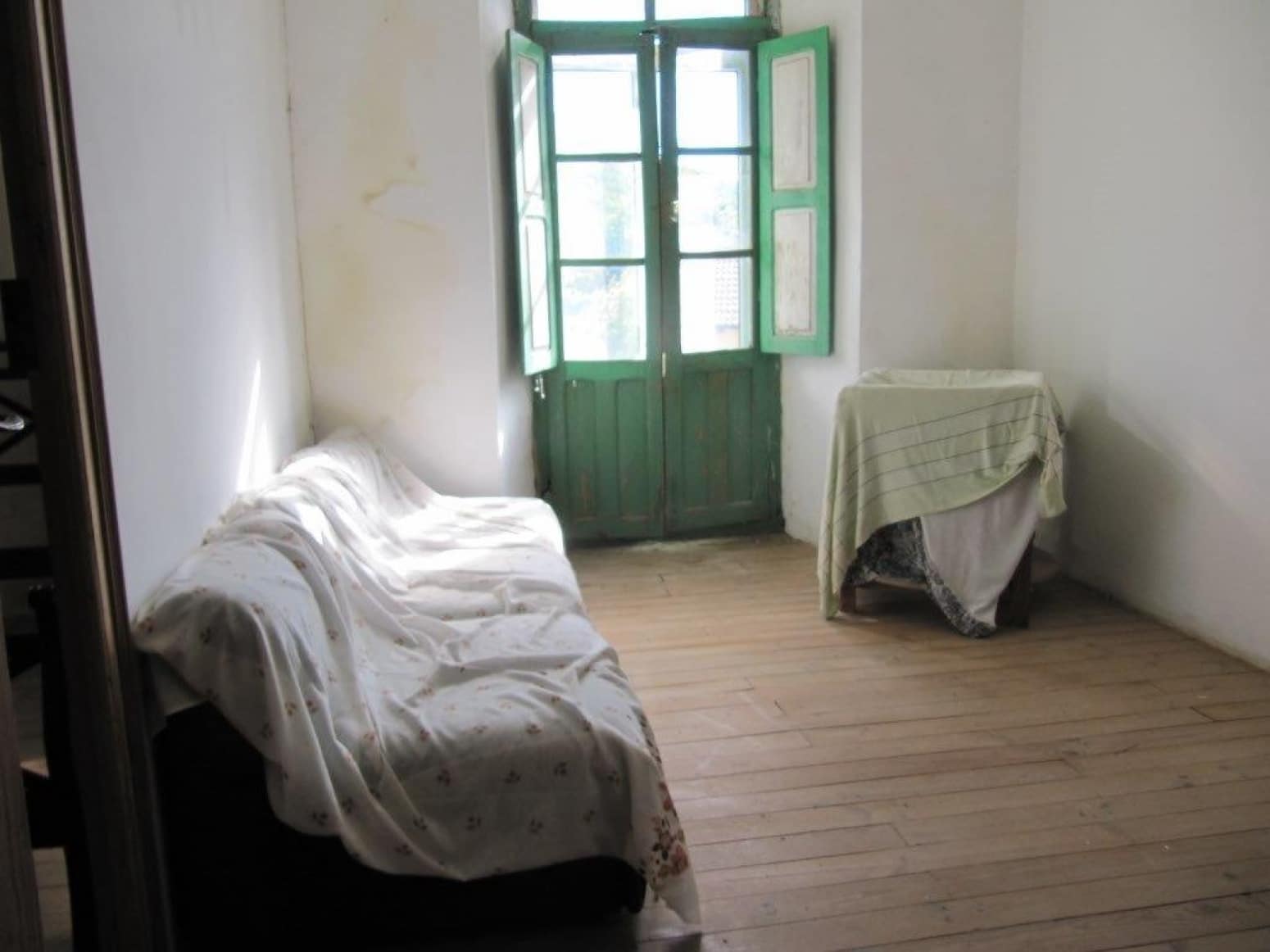 4 soveværelse Villa til salg i Valle de Valdelucio - € 28.000 (Ref: 4852542)