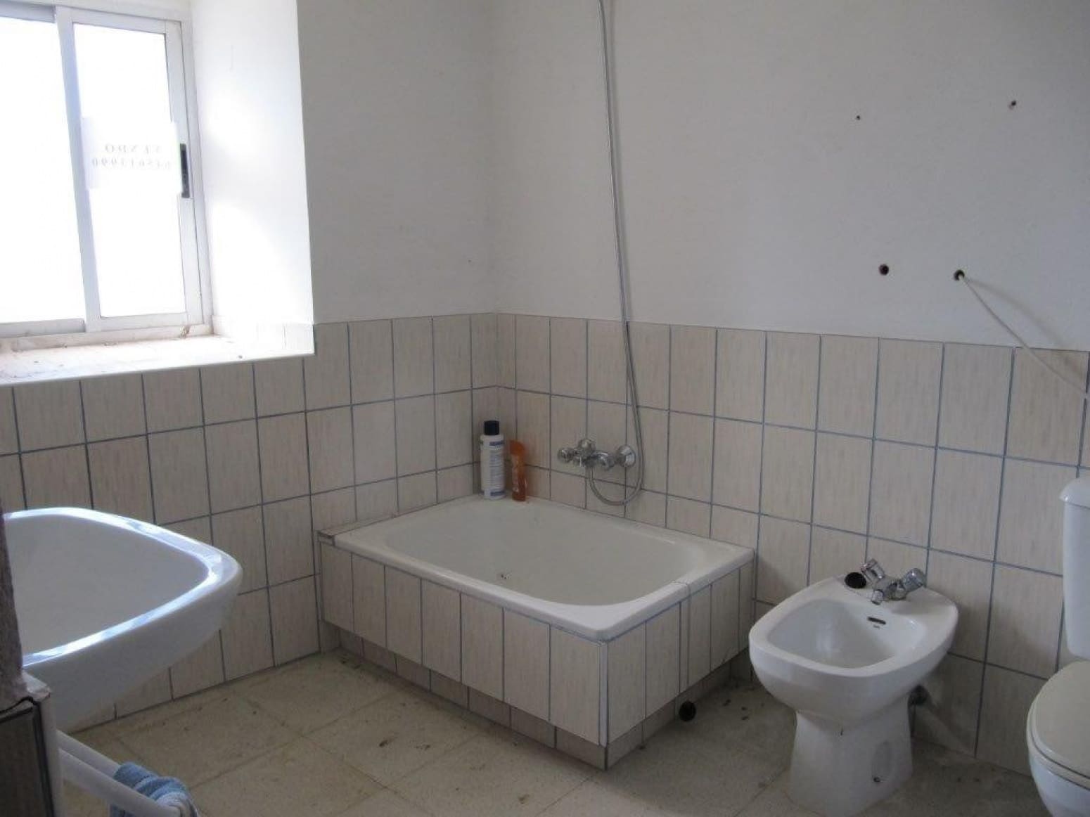 4 soveværelse Villa til salg i Valle de Valdelucio - € 28.000 (Ref: 4852542)