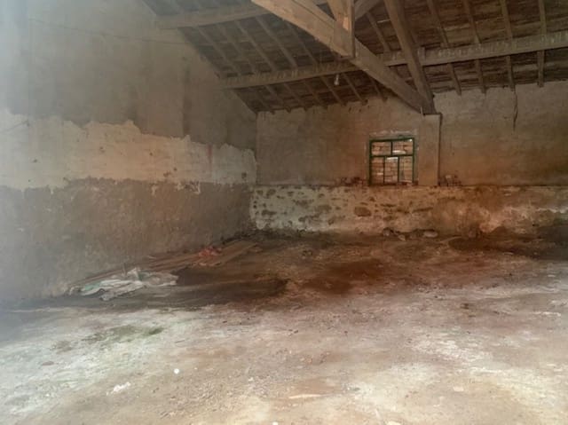 Villa te koop in Valle de Valdelucio - € 9.000 (Ref: 4852559)