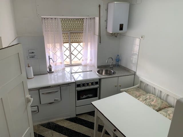 4 soveværelse Villa til salg i Alar del Rey - € 51.000 (Ref: 4852580)