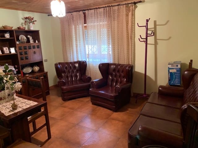 4 soveværelse Villa til salg i Alar del Rey - € 51.000 (Ref: 4852580)