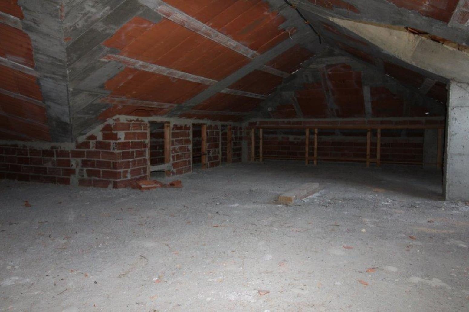 5 soveværelse Villa til salg i Branosera med garage - € 240.000 (Ref: 4852581)