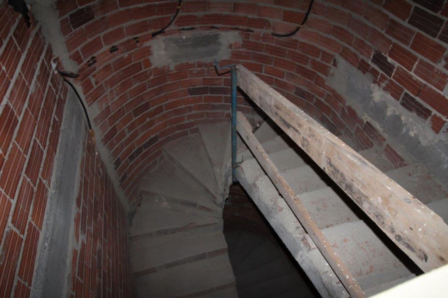 5 soveværelse Villa til salg i Branosera med garage - € 240.000 (Ref: 4852581)