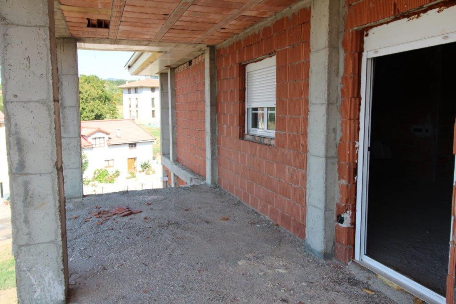 5 soveværelse Villa til salg i Branosera med garage - € 240.000 (Ref: 4852581)