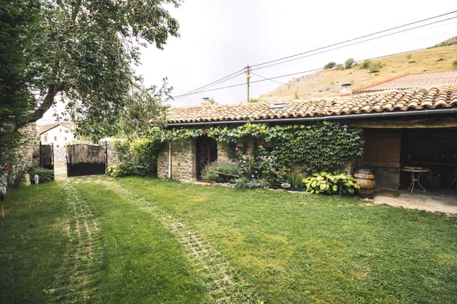 4 soveværelse Villa til salg i Argueso, Hermandad de Campoo de Suso med garage - € 220.000 (Ref: 4852623)