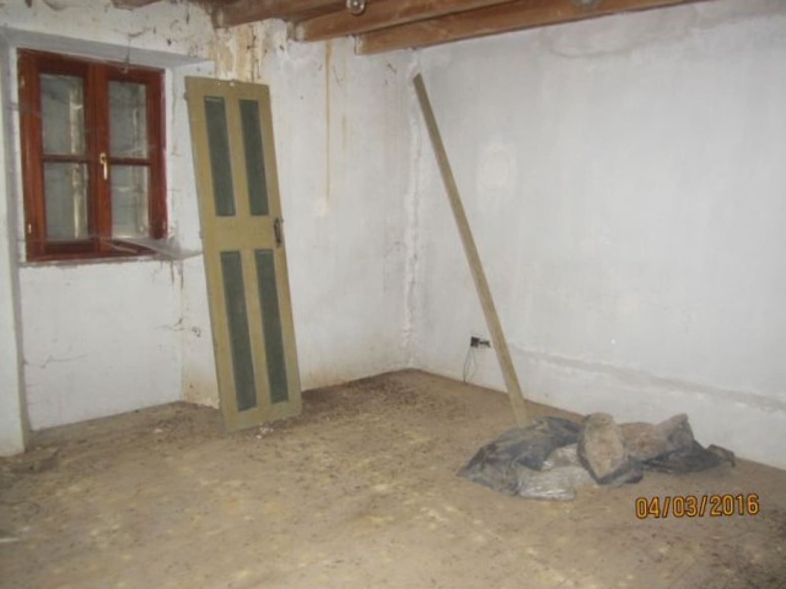 4 soverom Villa til salgs i Valderredible - € 59 000 (Ref: 4852640)