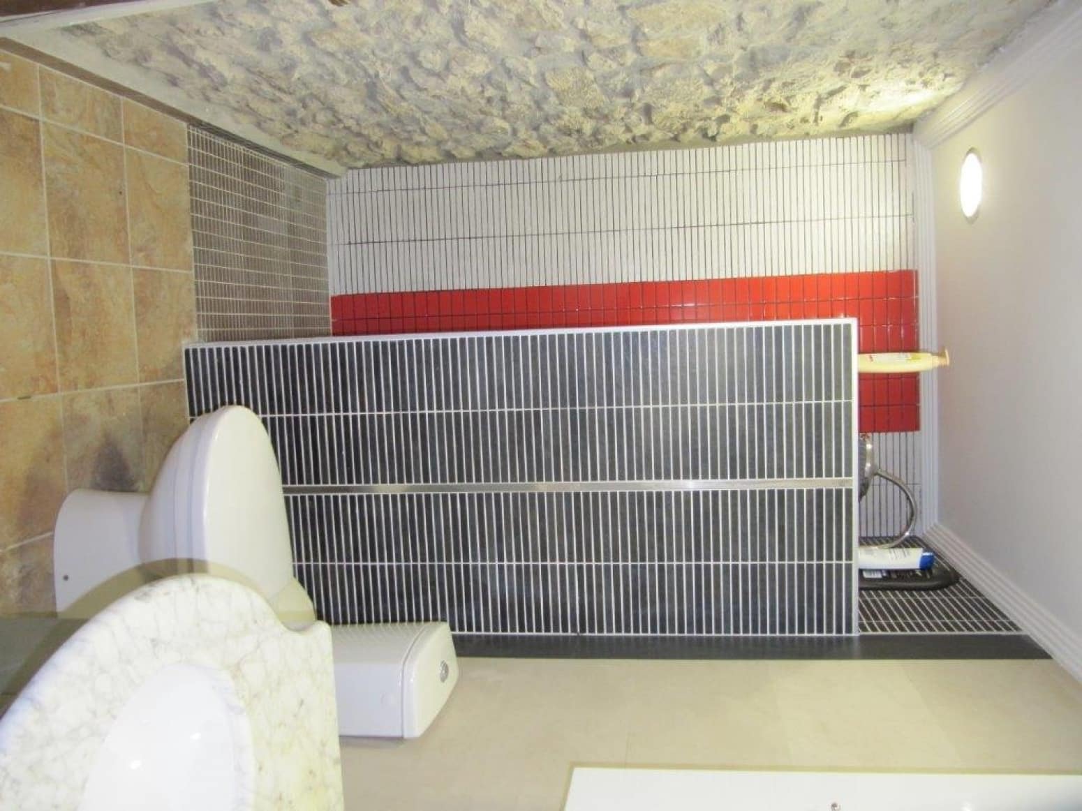 5 soveværelse Villa til salg i Valle de Valdelucio - € 160.000 (Ref: 4852646)