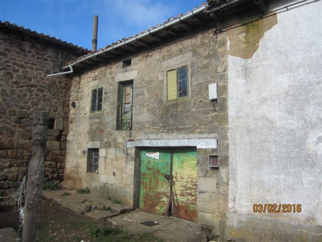 3 bedroom Villa for sale in Aguilar de Campoo - € 12,000 (Ref: 4852651)