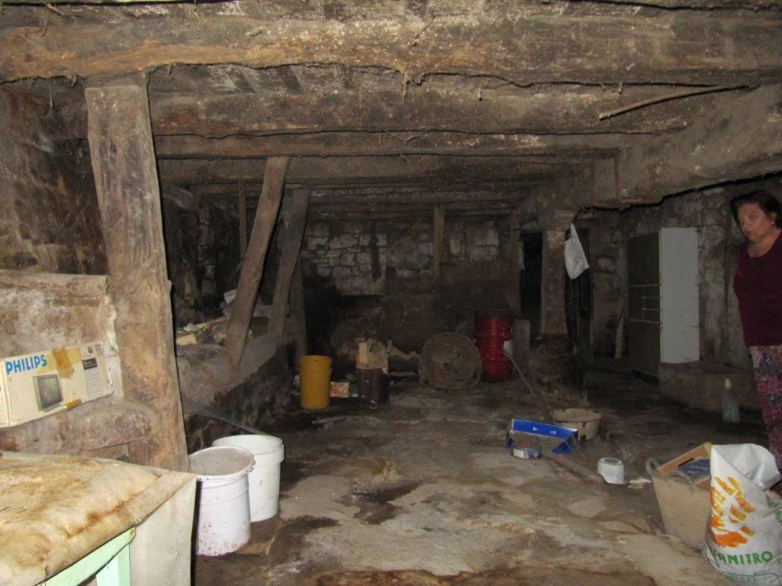 4 soveværelse Villa til salg i Aguilar de Campoo med garage - € 65.000 (Ref: 4852686)