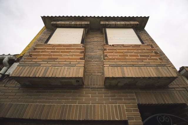 2 soveværelse Villa til salg i Alar del Rey - € 40.000 (Ref: 4852689)