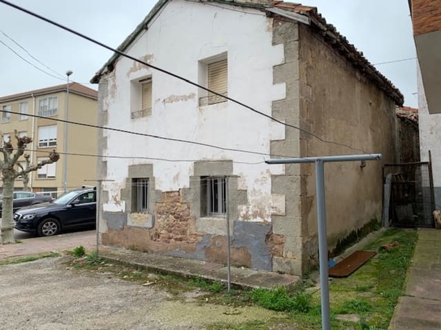 Villa til salg i Reinosa - € 60.000 (Ref: 5126193)