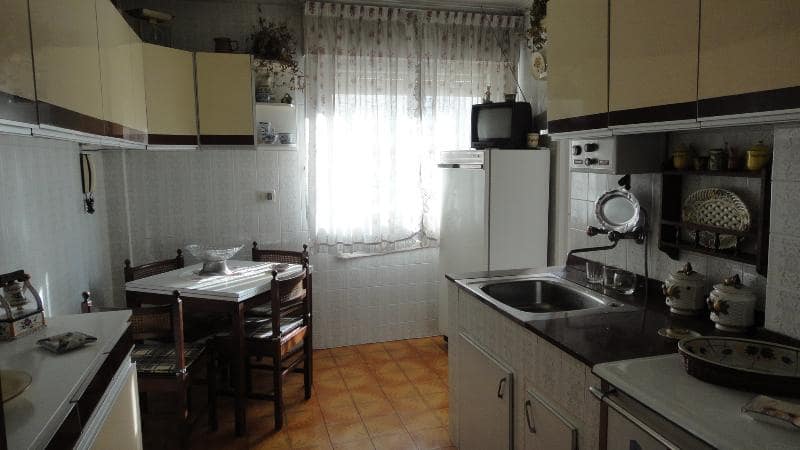 4 soveværelse Lejlighed til salg i Campoo de Enmedio - € 140.000 (Ref: 5225751)