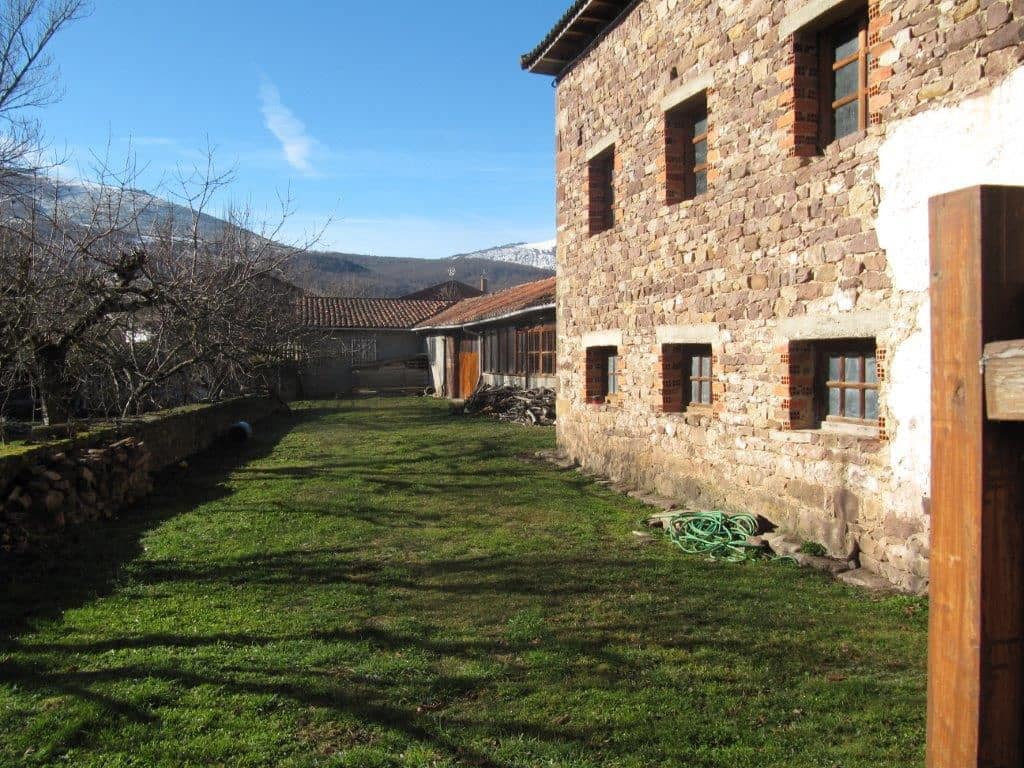 4 slaapkamer Villa te koop in Hermandad de Campoo de Suso - € 180.000 (Ref: 5225766)