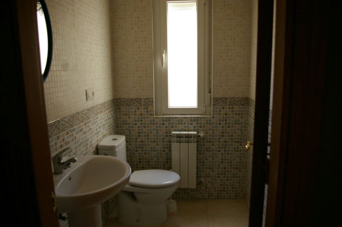 3 soveværelse Villa til salg i Santibanez de la Pena - € 100.000 (Ref: 5225767)