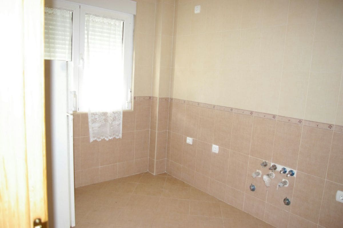 3 soveværelse Villa til salg i Santibanez de la Pena - € 100.000 (Ref: 5225767)