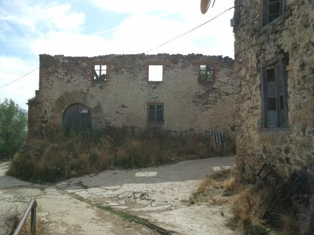 Moradia para venda em La Pernia - 9 000 € (Ref: 5260878)