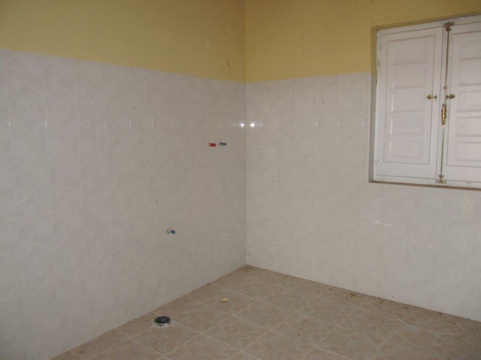 8 soveværelse Villa til salg i Respenda de la Pena med garage - € 25.000 (Ref: 5513166)