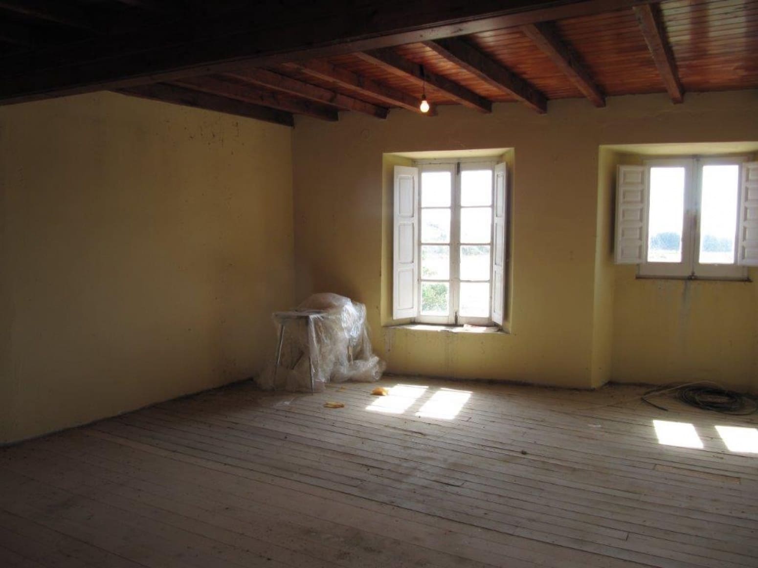 8 soveværelse Villa til salg i Respenda de la Pena med garage - € 25.000 (Ref: 5513166)