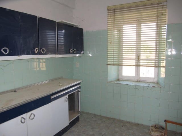 8 soveværelse Villa til salg i Respenda de la Peña med garage - € 25.000 (Ref: 5513166)