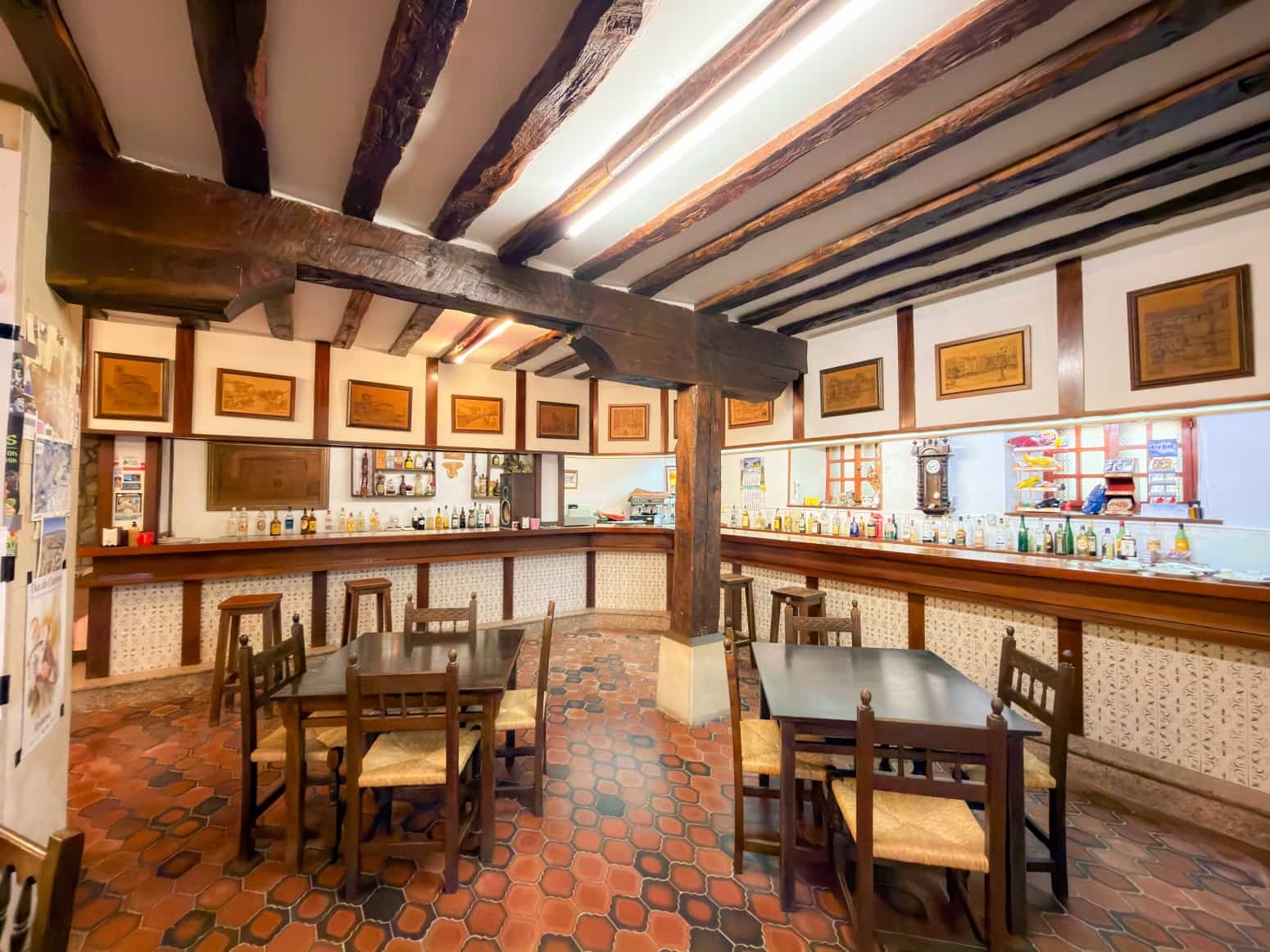 Business for sale in Campoo de Enmedio - € 1,200,000 (Ref: 5563339)