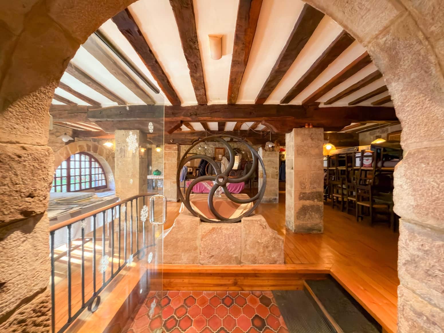 Business for sale in Campoo de Enmedio - € 1,200,000 (Ref: 5563339)