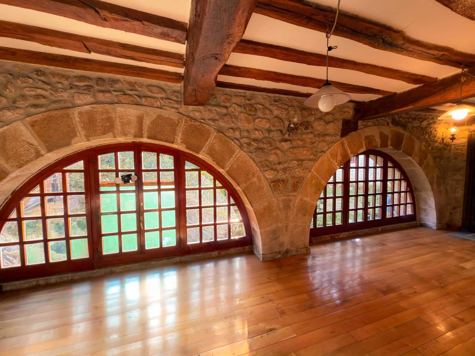 Business for sale in Campoo de Enmedio - € 1,200,000 (Ref: 5563339)