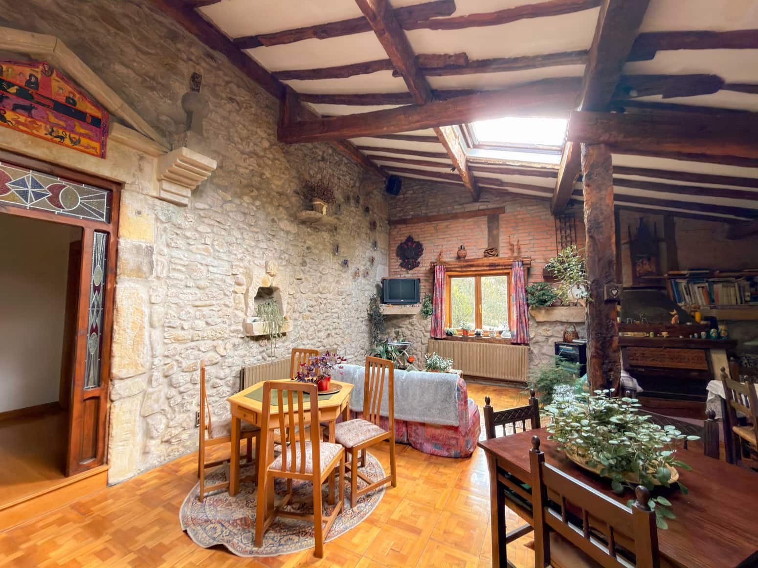 Business for sale in Campoo de Enmedio - € 1,200,000 (Ref: 5563339)
