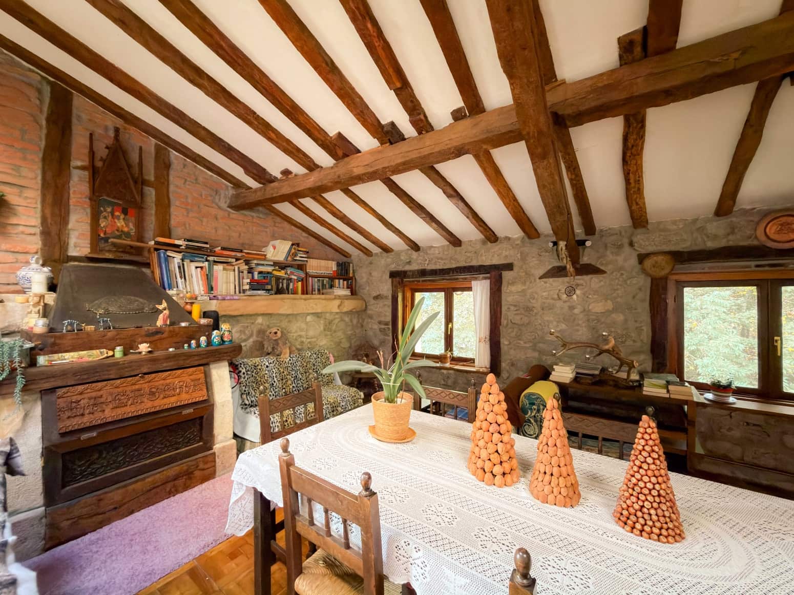 Business for sale in Campoo de Enmedio - € 1,200,000 (Ref: 5563339)