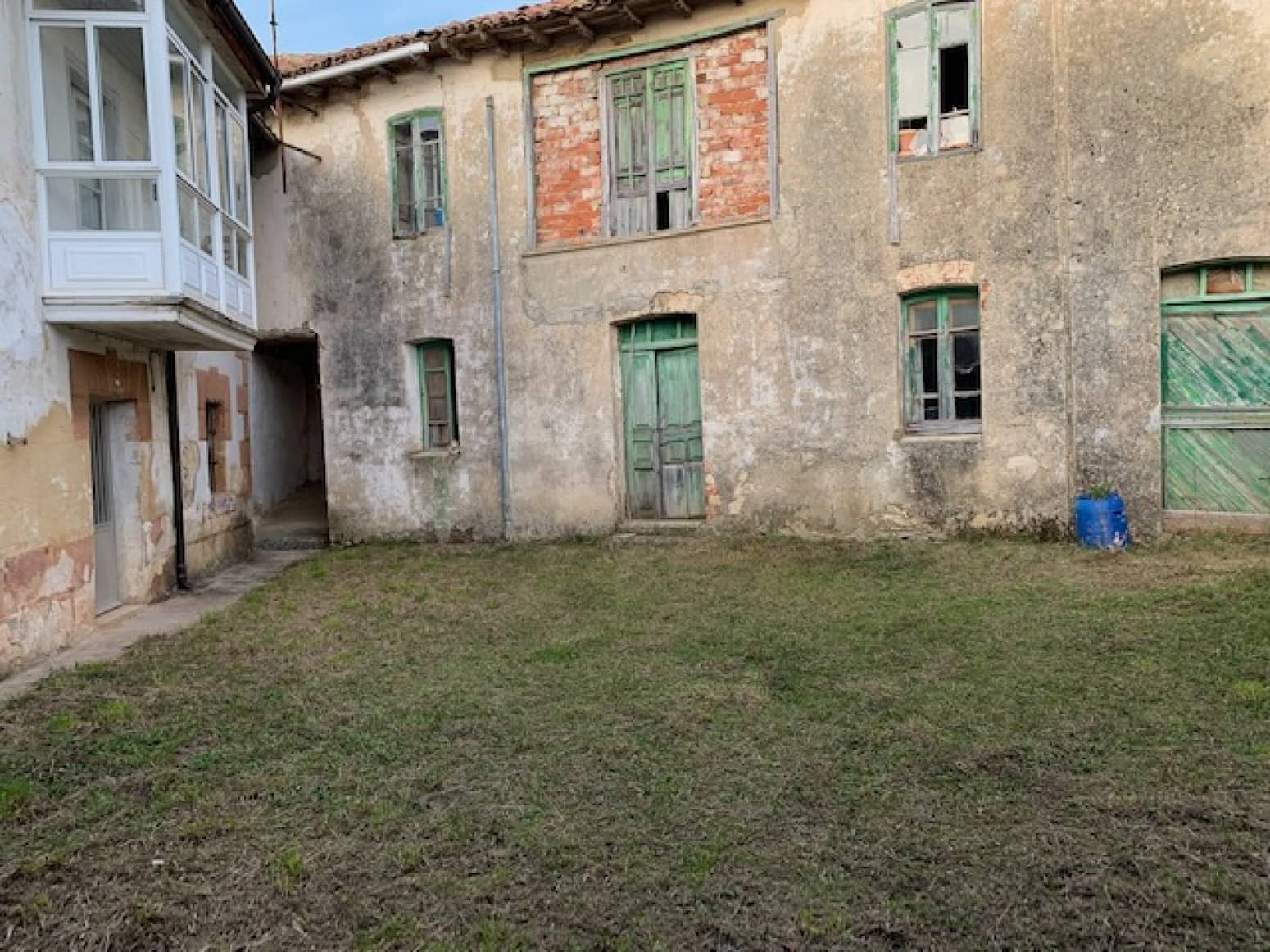 3 soveværelse Villa til salg i Pomar de Valdivia med garage - € 60.000 (Ref: 5698722)