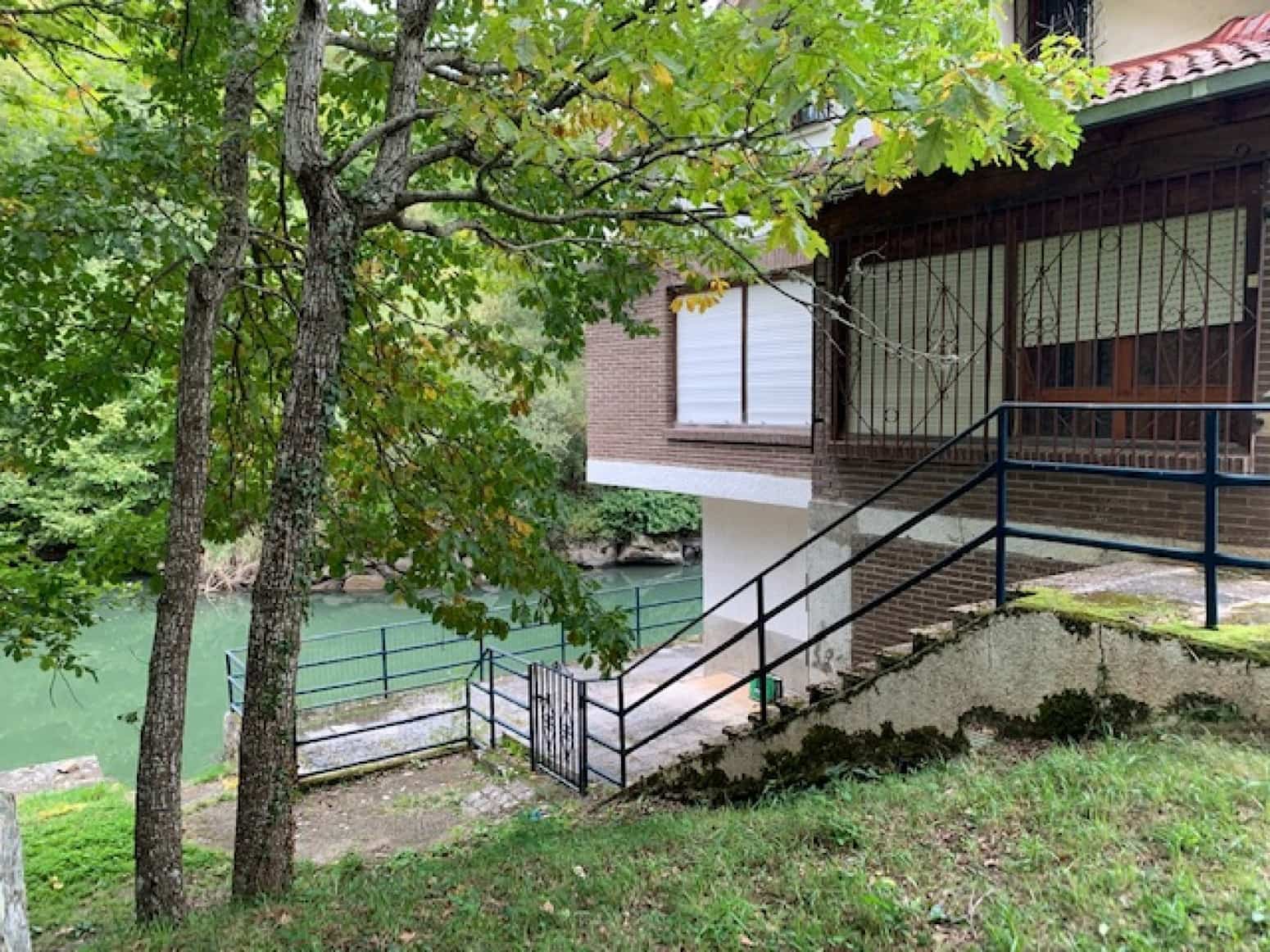 Villa til salg i Valdeprado del Rio - € 200.000 (Ref: 5794358)