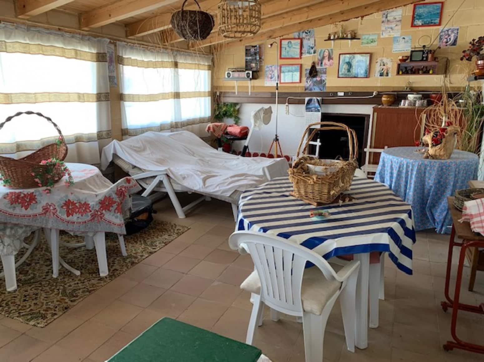 4 bedroom Villa for sale in Salinas de Pisuerga with garage - € 110,000 (Ref: 5808121)