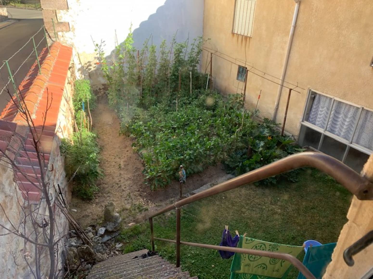 4 bedroom Villa for sale in Salinas de Pisuerga with garage - € 110,000 (Ref: 5808121)