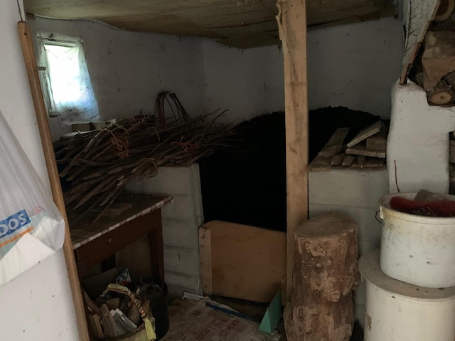 4 bedroom Villa for sale in Salinas de Pisuerga with garage - € 110,000 (Ref: 5808121)