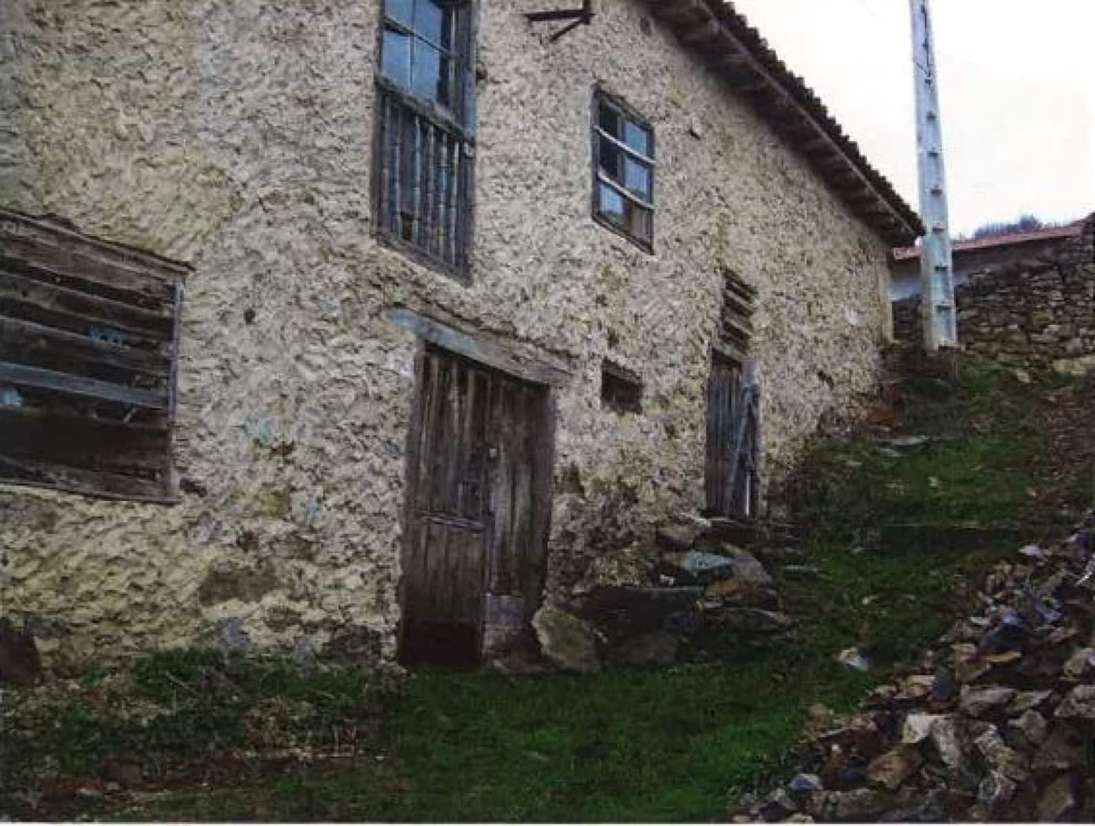 Villa te koop in Polentinos - € 36.000 (Ref: 5811835)