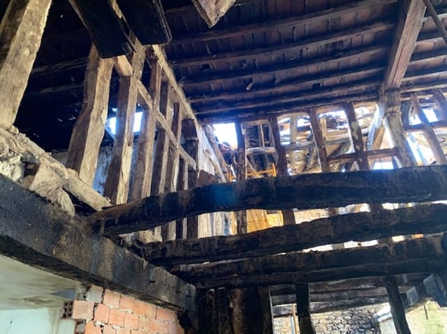 Villa for sale in Tubilla del Agua - € 53,000 (Ref: 5951316)