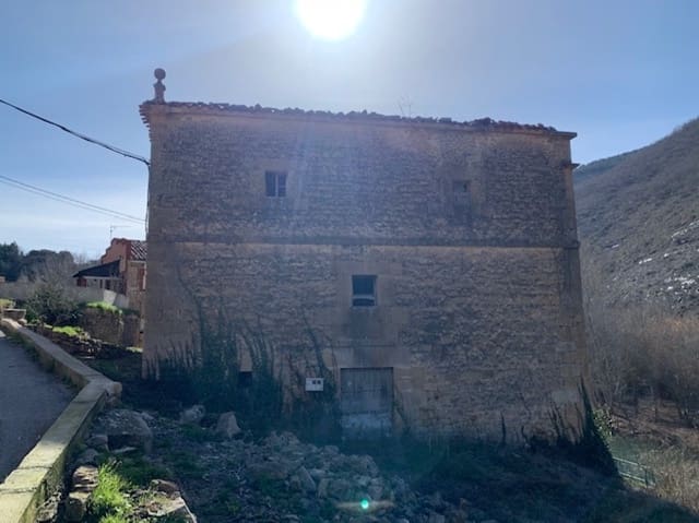 Villa for sale in Tubilla del Agua - € 53,000 (Ref: 5951316)