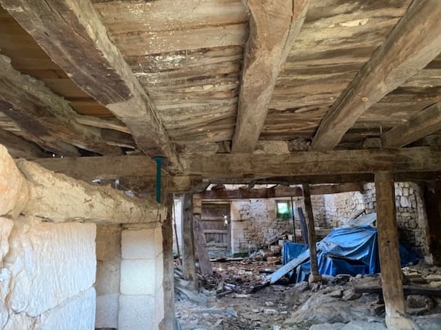 Villa for sale in Tubilla del Agua - € 53,000 (Ref: 5951316)