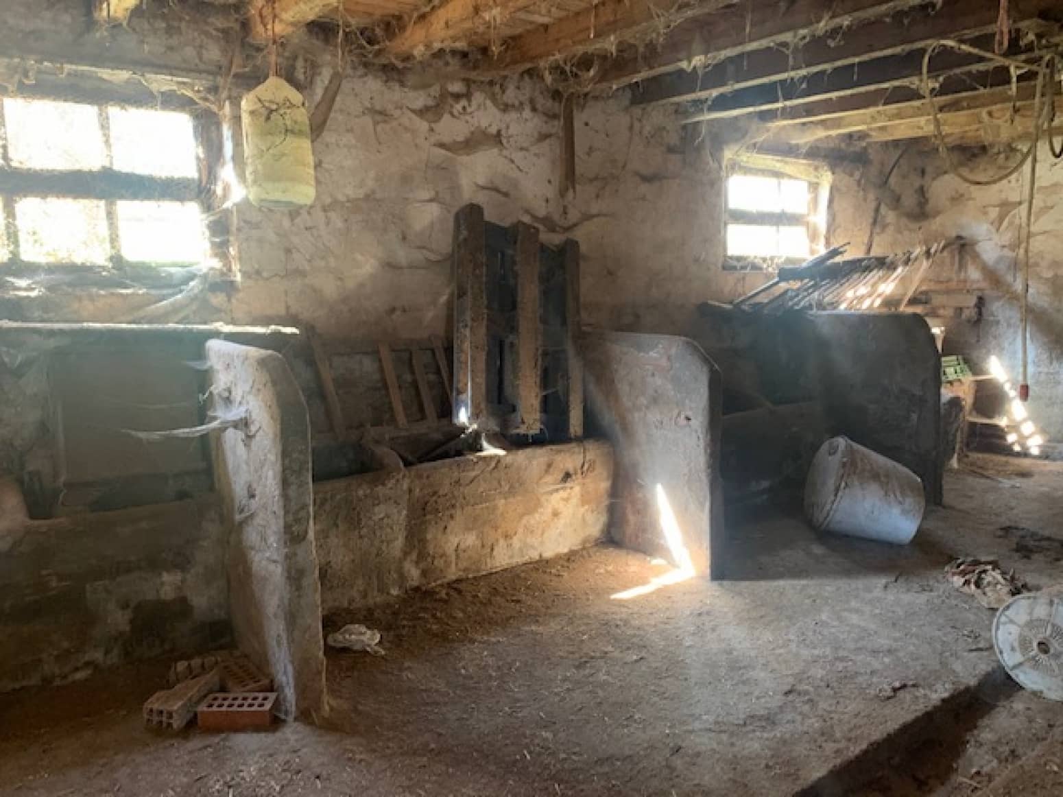 3 soveværelse Villa til salg i Alar del Rey med garage - € 79.000 (Ref: 6062097)