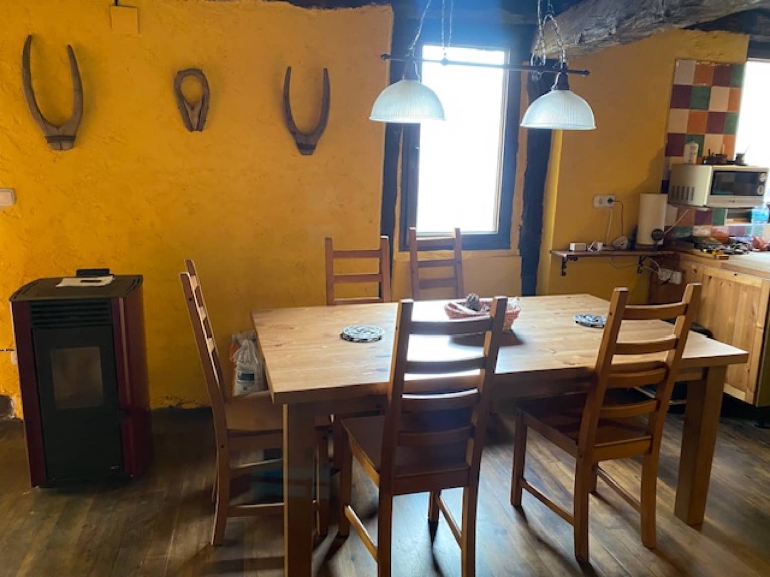 4 bedroom Villa for sale in Cervera de Pisuerga with garage - € 176,000 (Ref: 6065400)