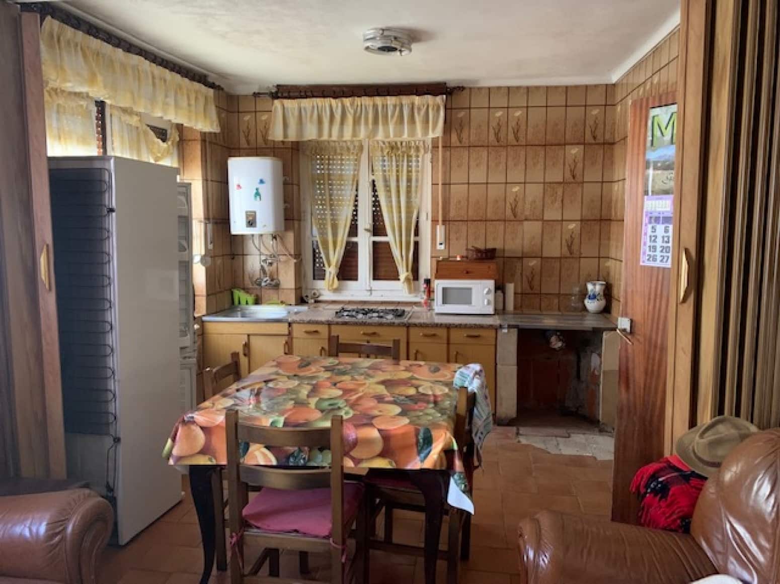 6 soveværelse Villa til salg i Cervera de Pisuerga med garage - € 150.000 (Ref: 6281405)