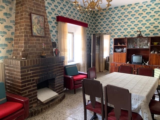 5 soveværelse Villa til salg i La Pernía - € 45.000 (Ref: 6437994)