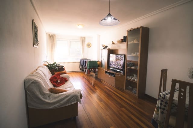 2 slaapkamer Flat te koop in Aguilar de Campoo met garage - € 120.000 (Ref: 6628472)