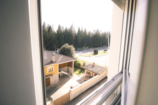 2 slaapkamer Flat te koop in Aguilar de Campoo met garage - € 120.000 (Ref: 6628472)