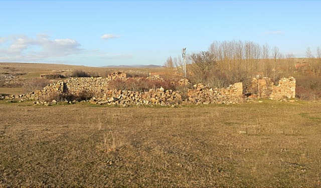 Tomt till salu i Salinas de Pisuerga - 34 000 € (Ref: 6628473)